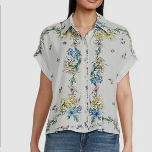 Figueroa & Flower Woven Floral Point Collar Short Sleeve Button-Front Camp Shirt